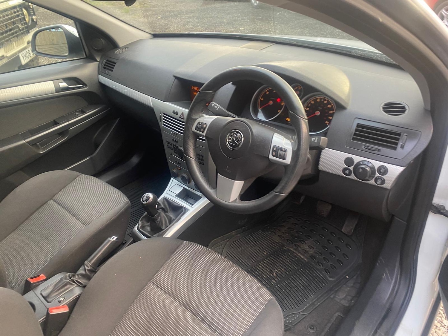 Used Vauxhall Astra Van 2012 for sale - 76976303: Photo 34