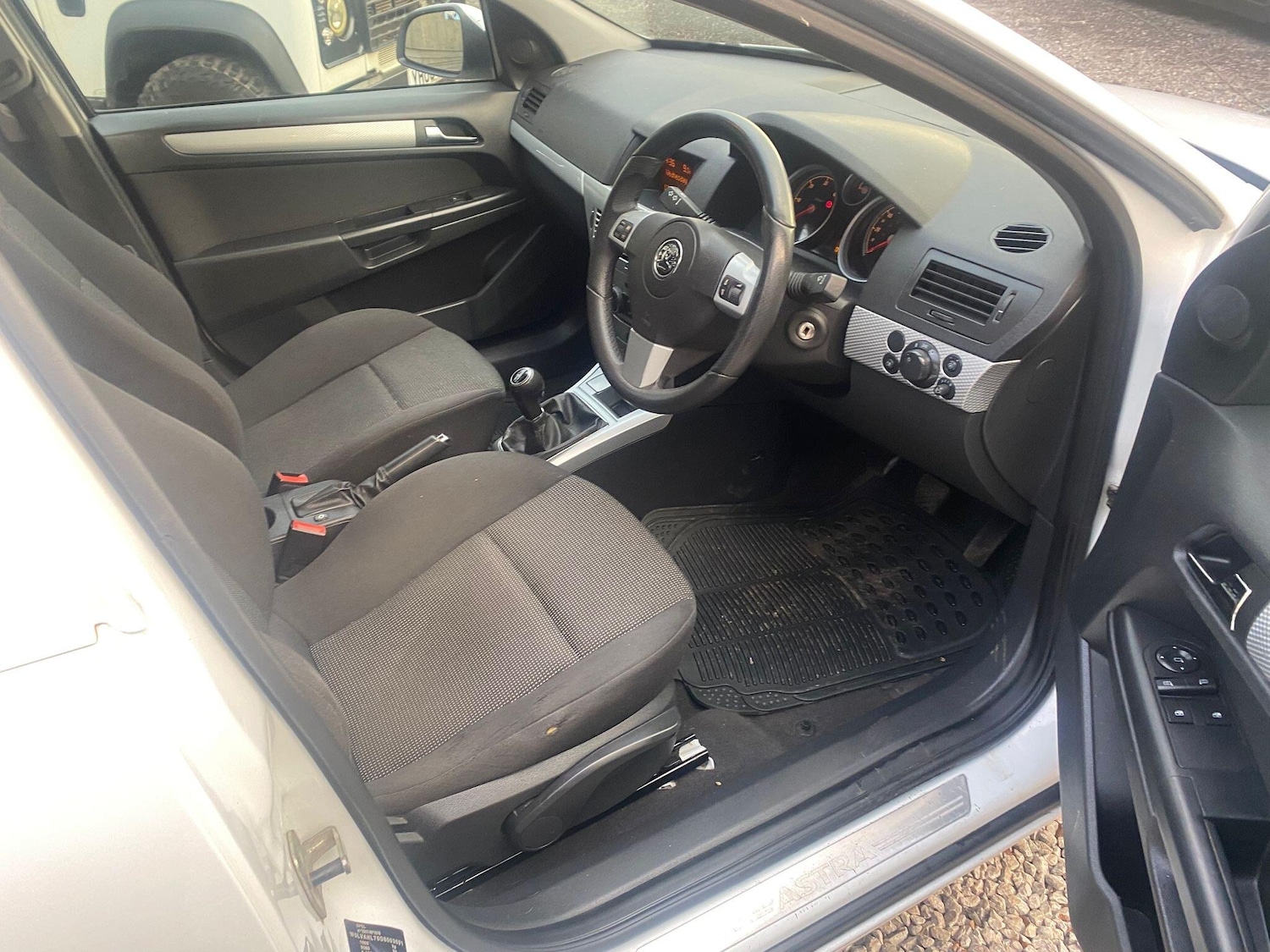 Used Vauxhall Astra Van 2012 for sale - 76976303: Photo 43