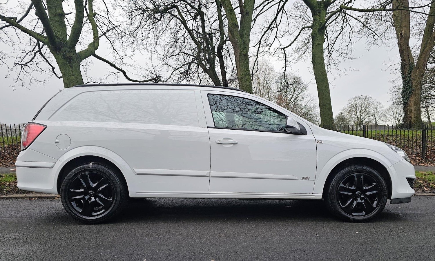 Used Vauxhall Astra Van 2012 for sale - 76976303: Photo 54