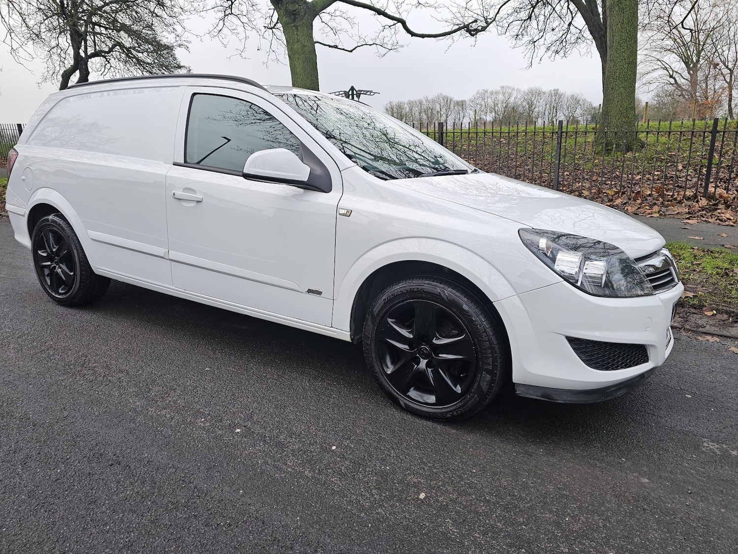 Used Vauxhall Astra Van 2012 for sale - 76976303: Photo 69