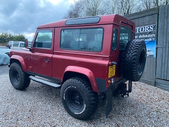 Used Land Rover Defender 1999 for sale - 76887088: Photo