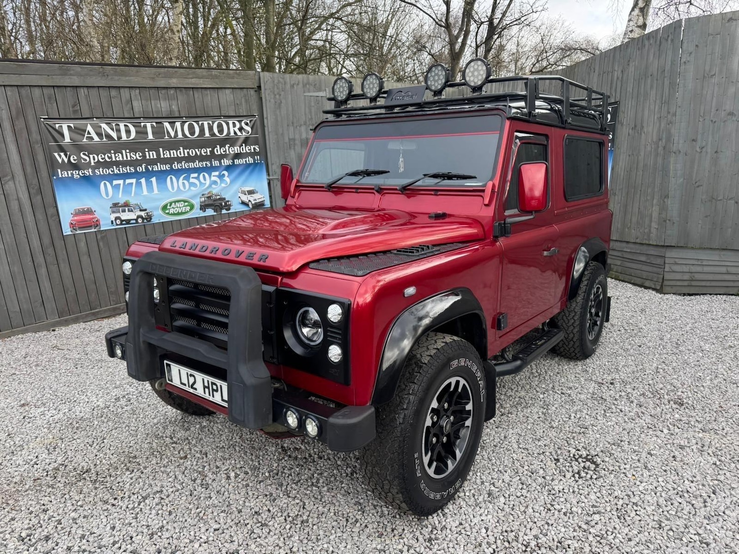 Used Land Rover Defender 90 2013 for sale - 78086718: Photo 2