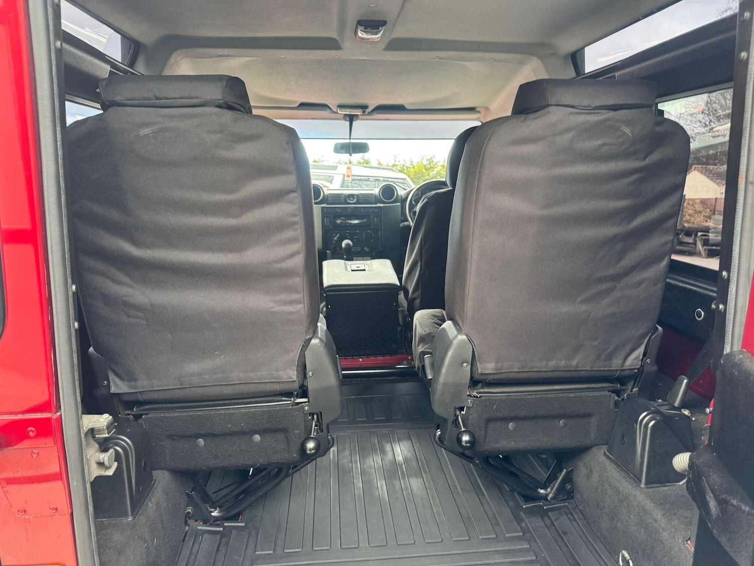 Used Land Rover Defender 90 2013 for sale - 78086718: Photo 51