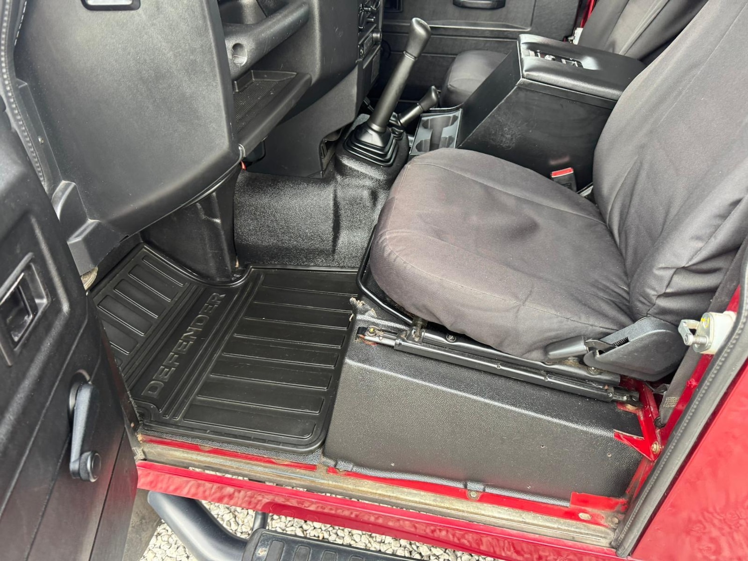 Used Land Rover Defender 90 2013 for sale - 78086718: Photo 56