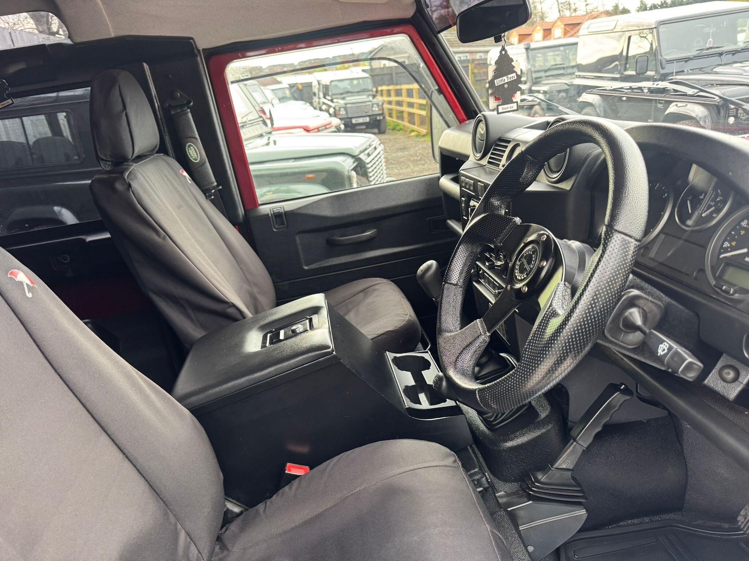 Used Land Rover Defender 90 2013 for sale - 78086718: Photo 69