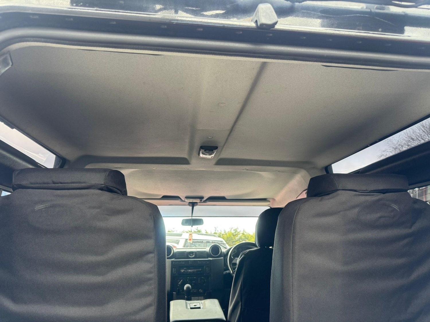 Used Land Rover Defender 90 2013 for sale - 78086718: Photo 85