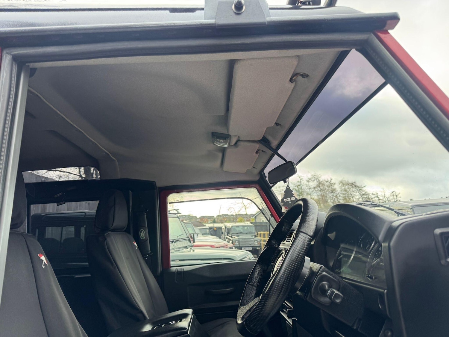 Used Land Rover Defender 90 2013 for sale - 78086718: Photo 90