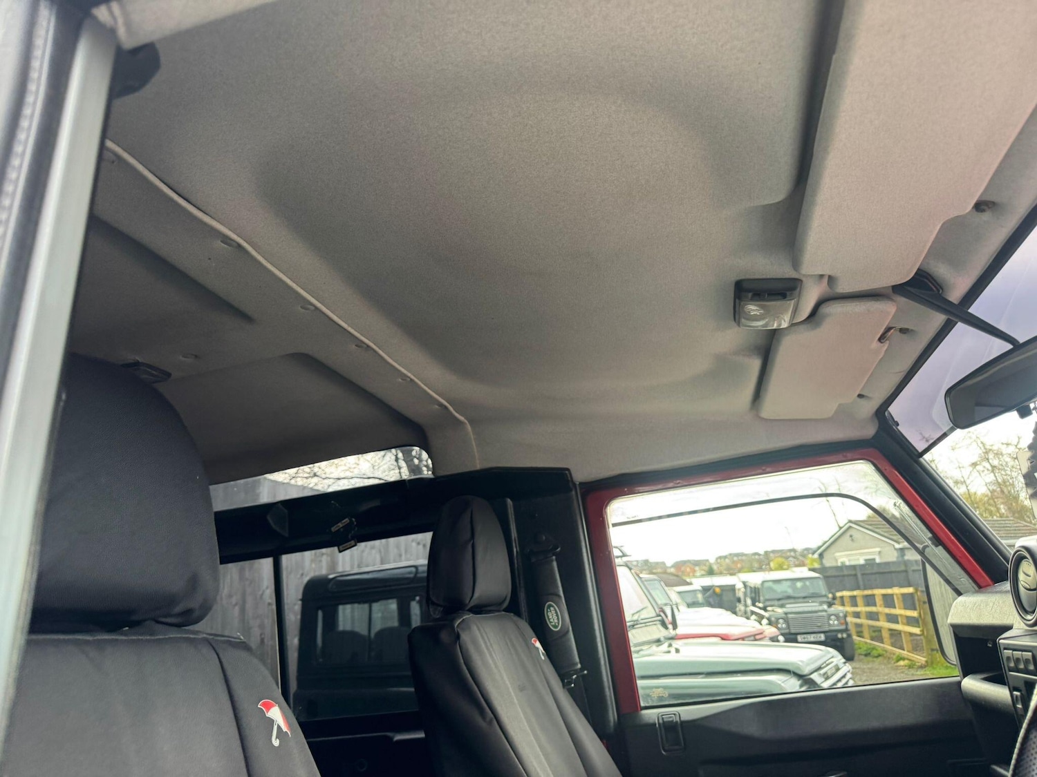 Used Land Rover Defender 90 2013 for sale - 78086718: Photo 91