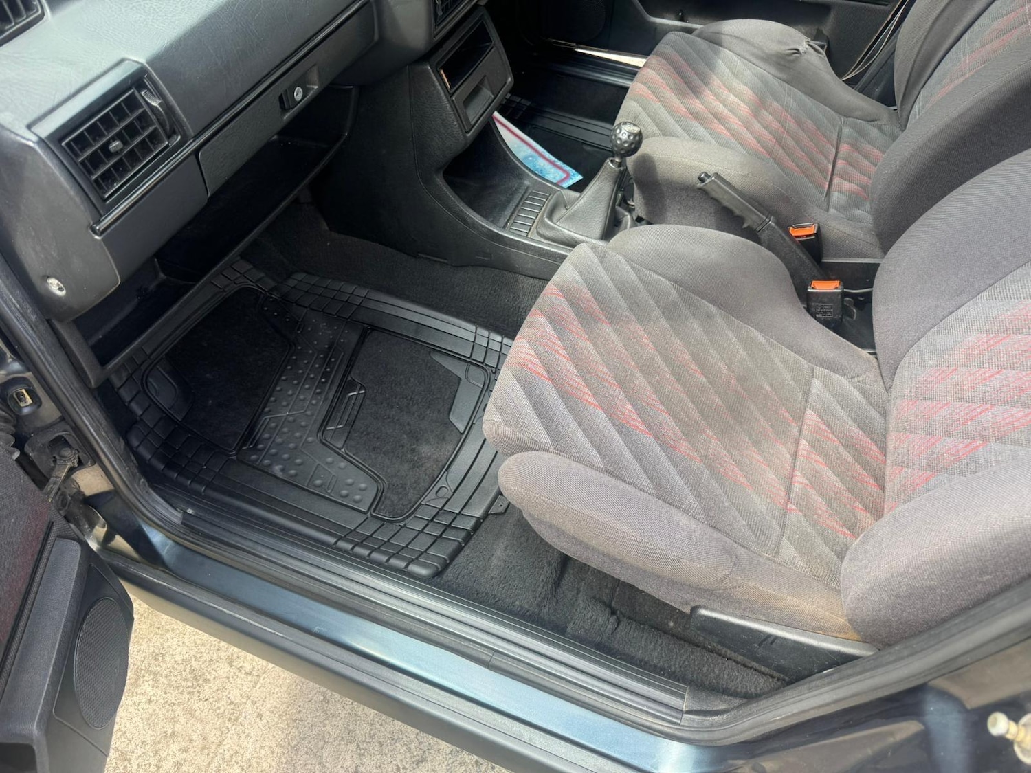 Used Volkswagen Golf 1991 for sale - 76991659: Photo 46