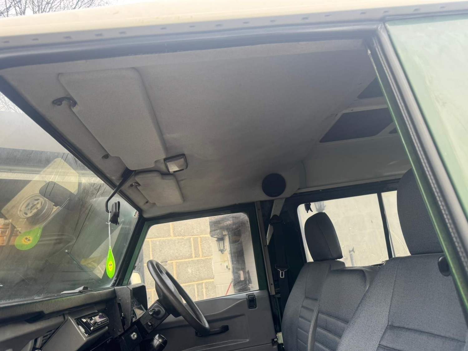 Used Land Rover Defender 90 1999 for sale - 77108973: Photo 68