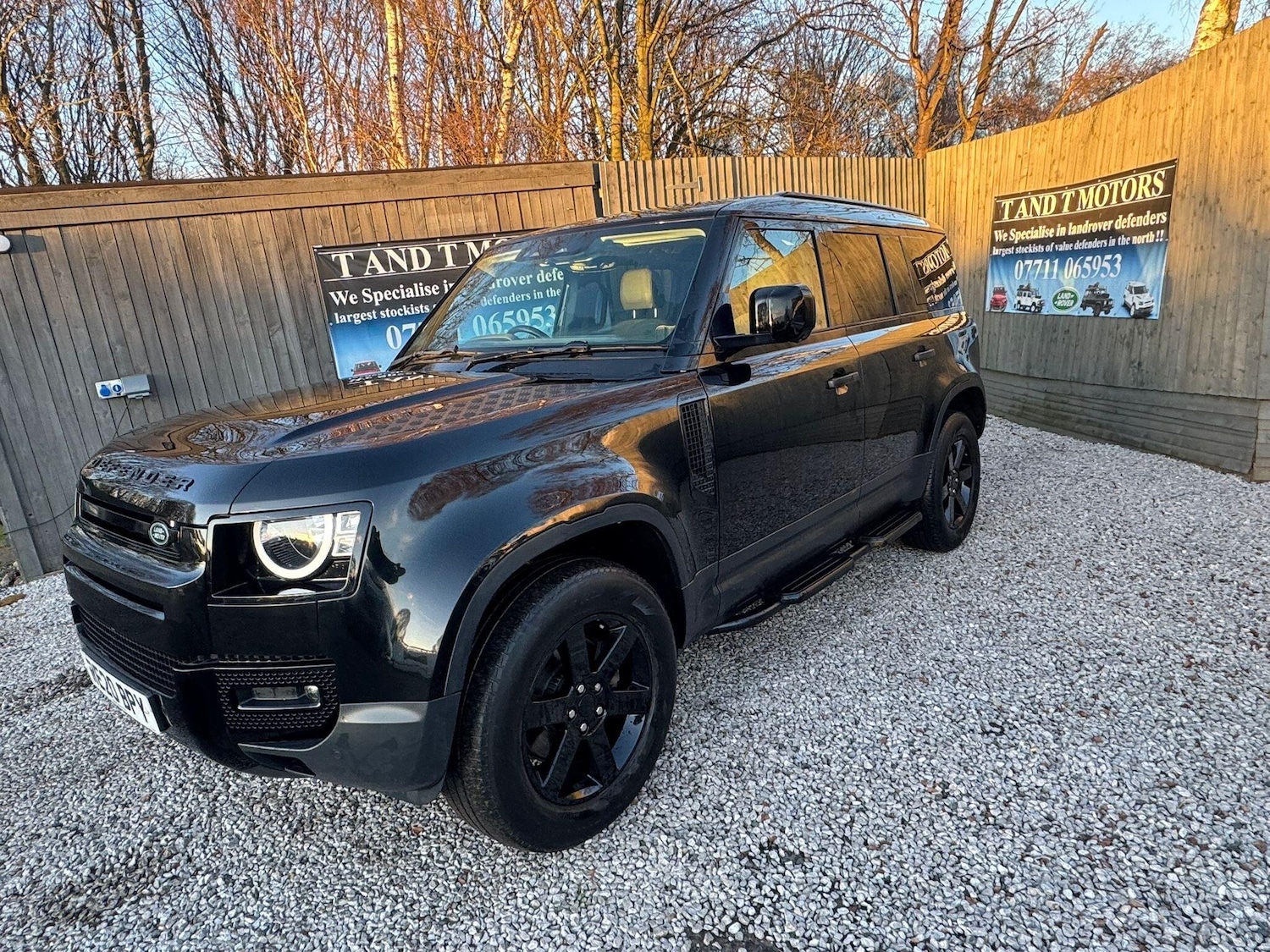 Used Land Rover Defender 110 2020 for sale - 77109625: Photo 30