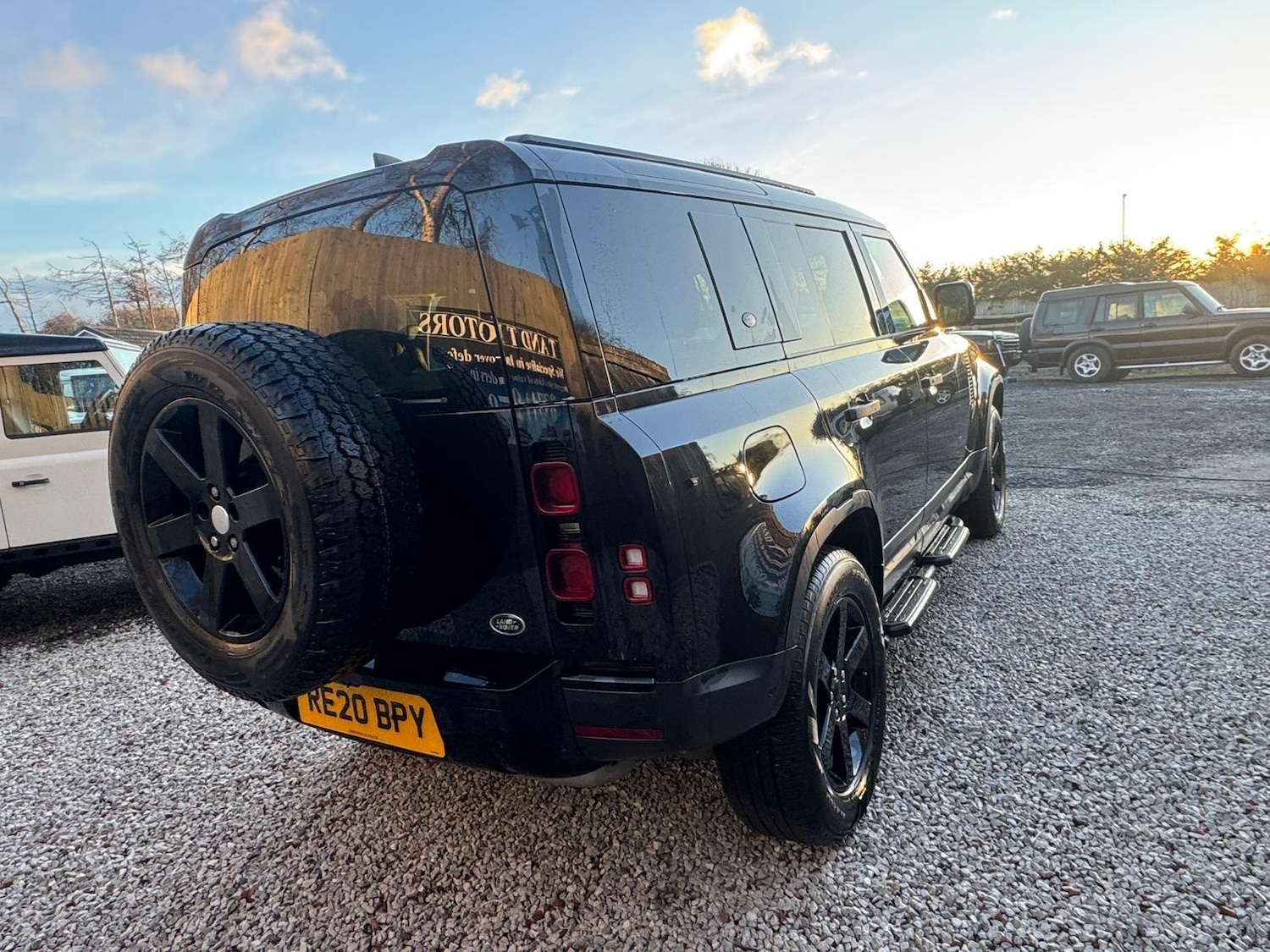 Used Land Rover Defender 110 2020 for sale - 77109625: Photo 76