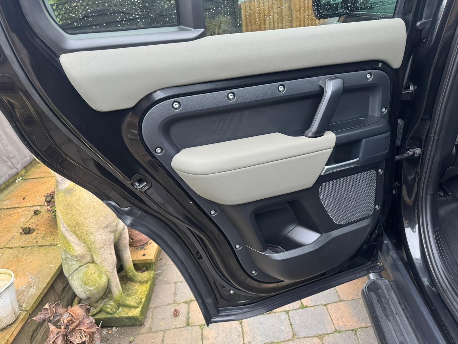 Used Land Rover Defender 110 2020 for sale - 77109625: Photo 92