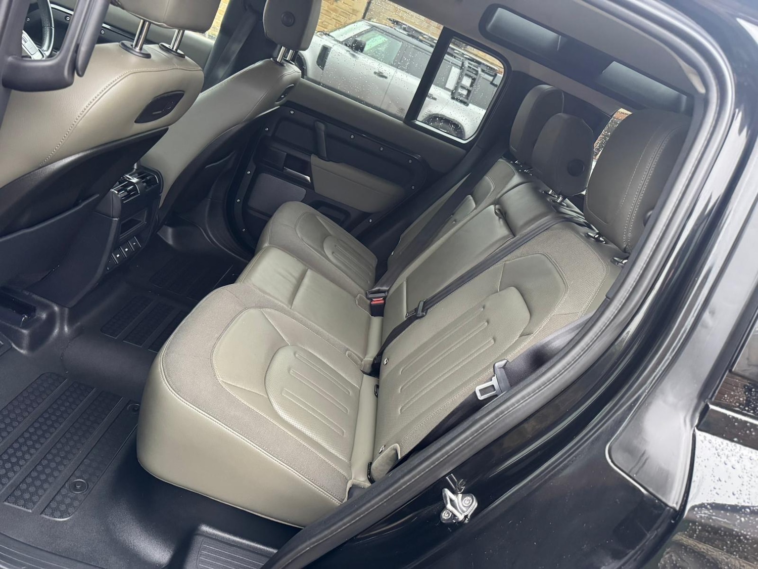 Used Land Rover Defender 110 2020 for sale - 77109625: Photo 99