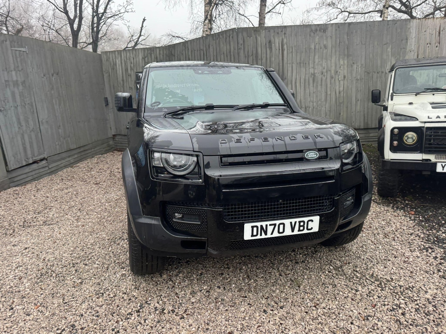 Used Land Rover Defender 2020 for sale - 77387661: Photo 2