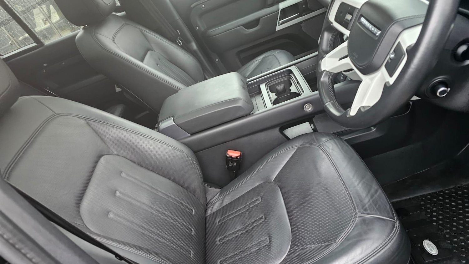 Used Land Rover Defender 2020 for sale - 77387661: Photo 23