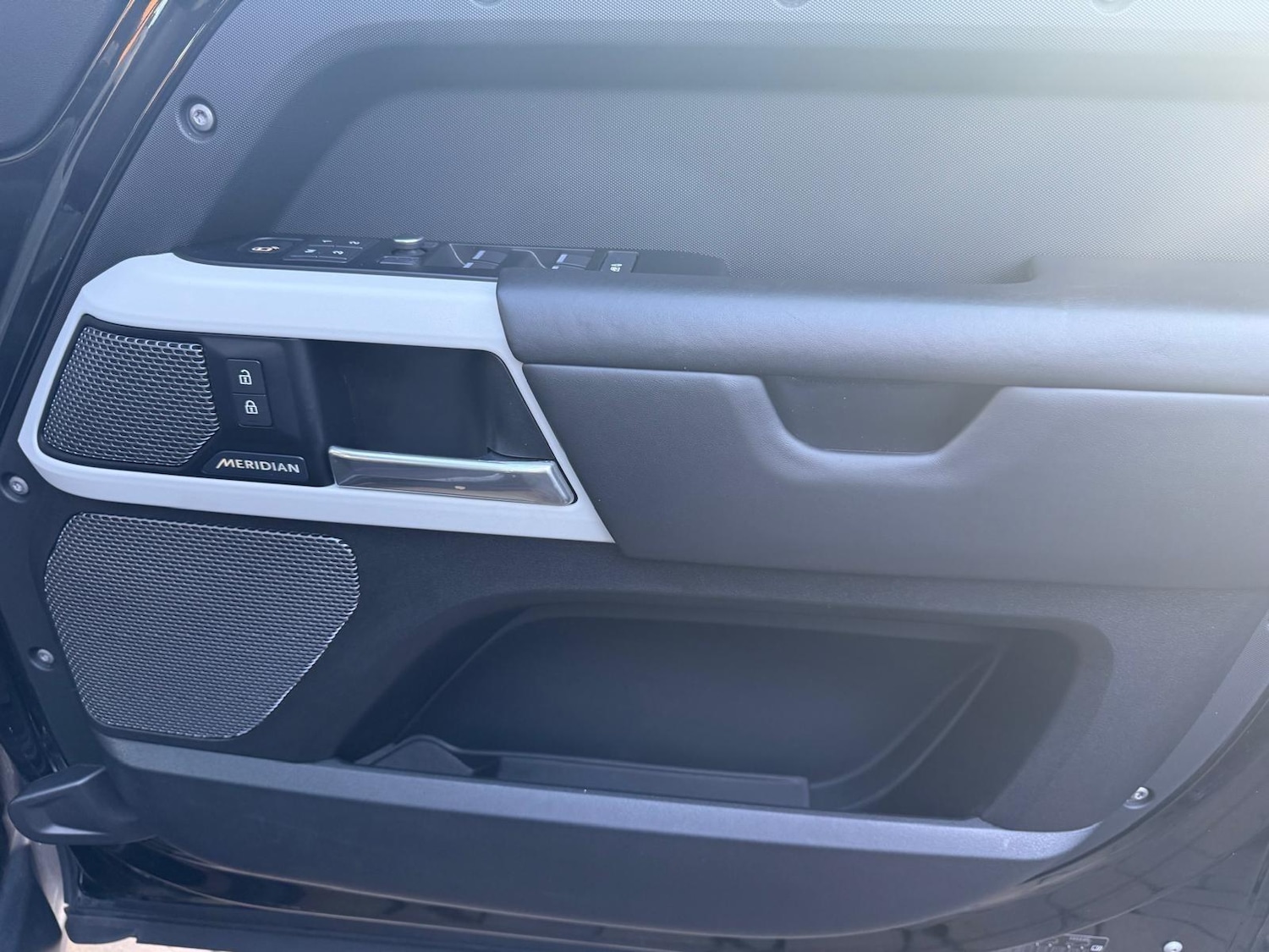 Used Land Rover Defender 2020 for sale - 77387661: Photo 60