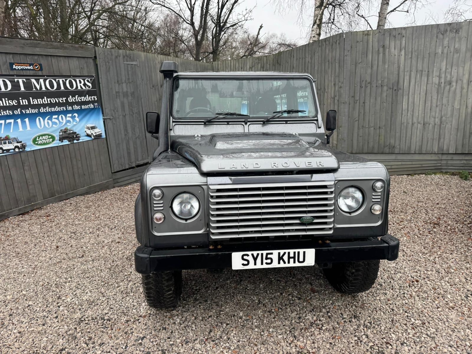 Used Land Rover Defender 90 2015 for sale - 77040664: Photo 14