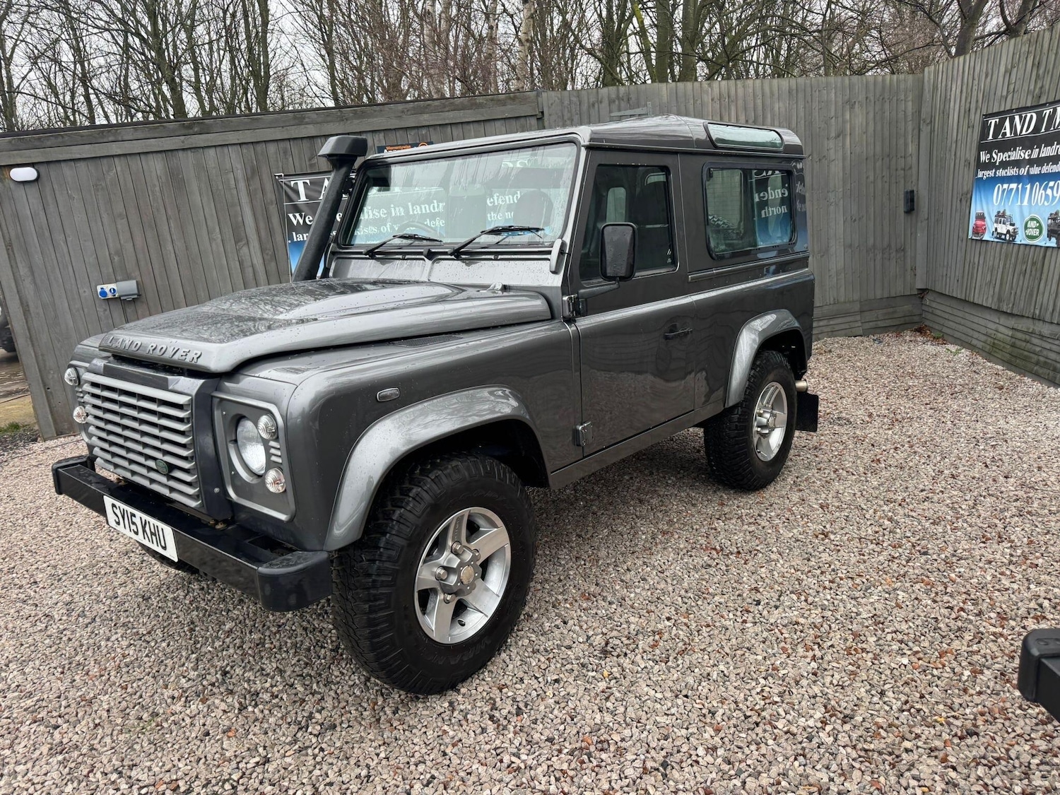 Used Land Rover Defender 90 2015 for sale - 77040664: Photo 16