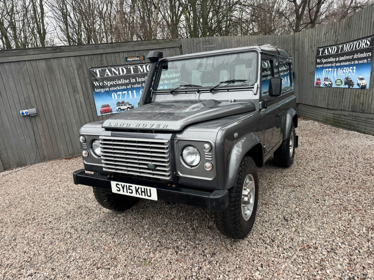 Used Land Rover Defender 90 2015 for sale - 77040664: Photo 17