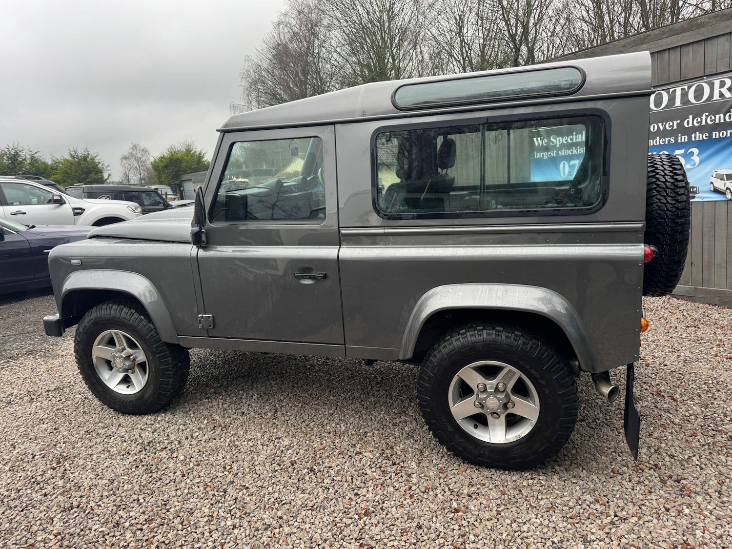 Used Land Rover Defender 90 2015 for sale - 77040664: Photo 27