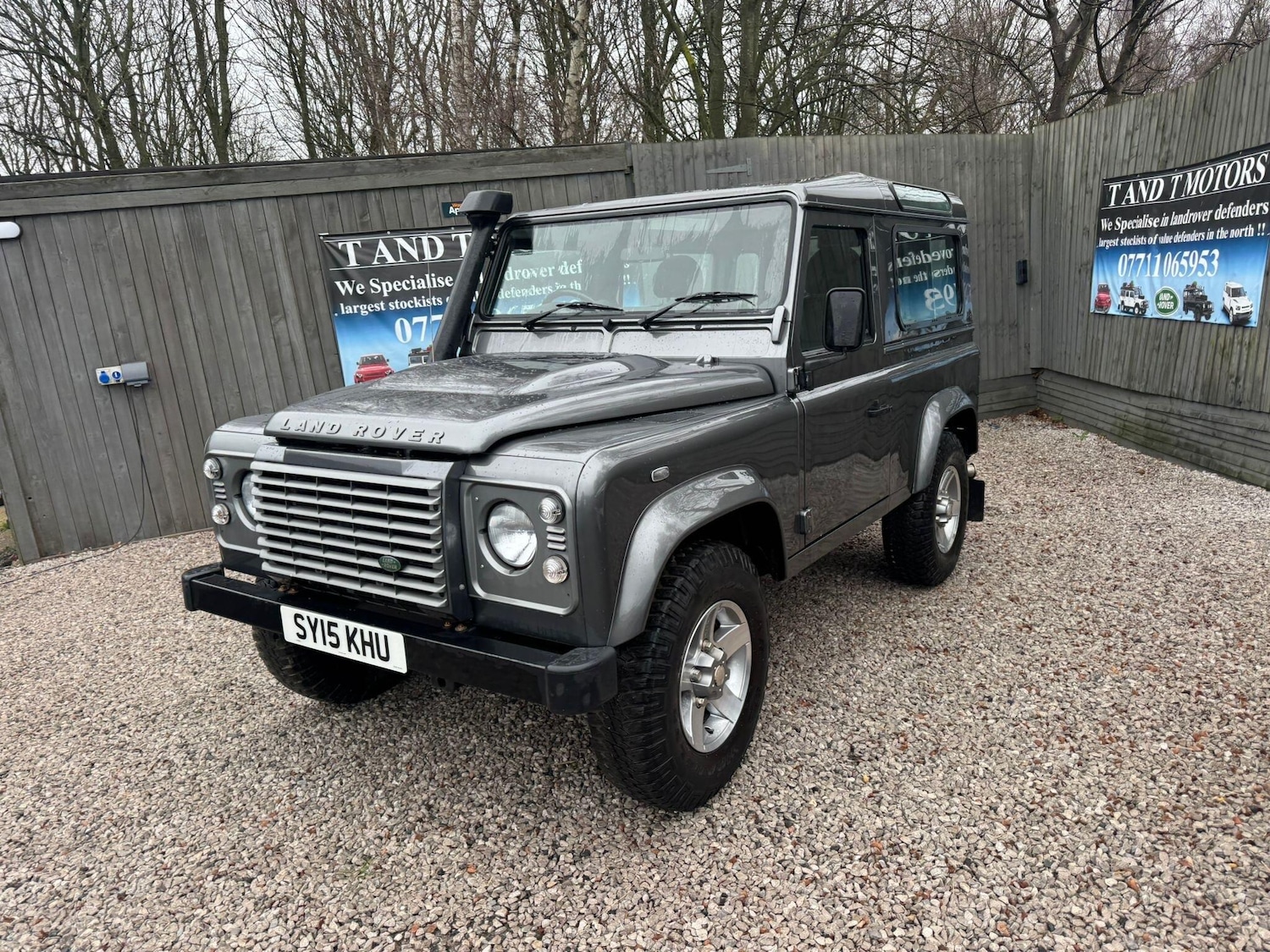 Used Land Rover Defender 90 2015 for sale - 77040664: Photo 28