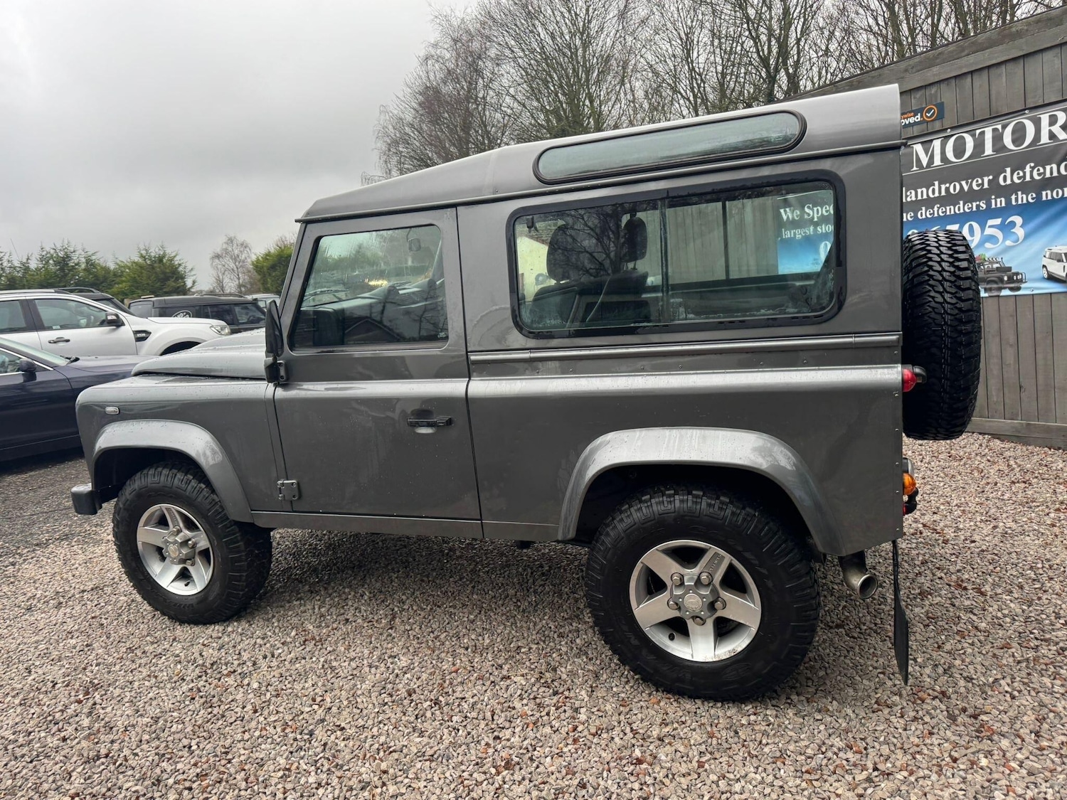 Used Land Rover Defender 90 2015 for sale - 77040664: Photo 29
