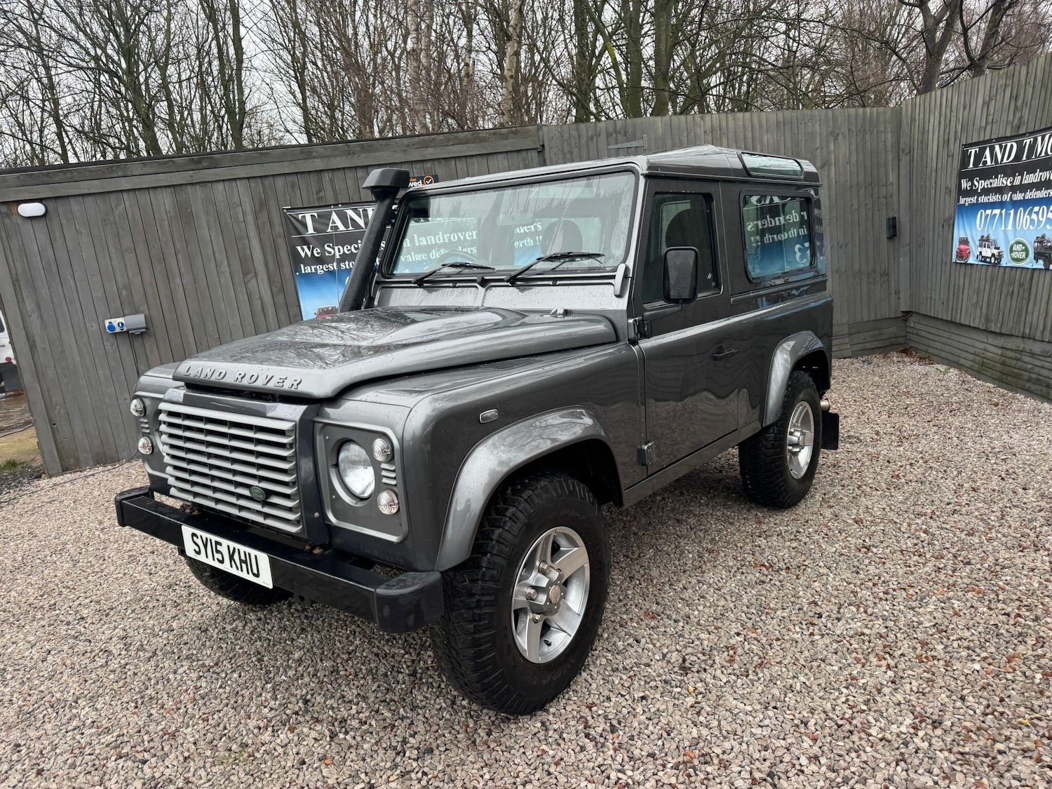 Used Land Rover Defender 90 2015 for sale - 77040664: Photo 31