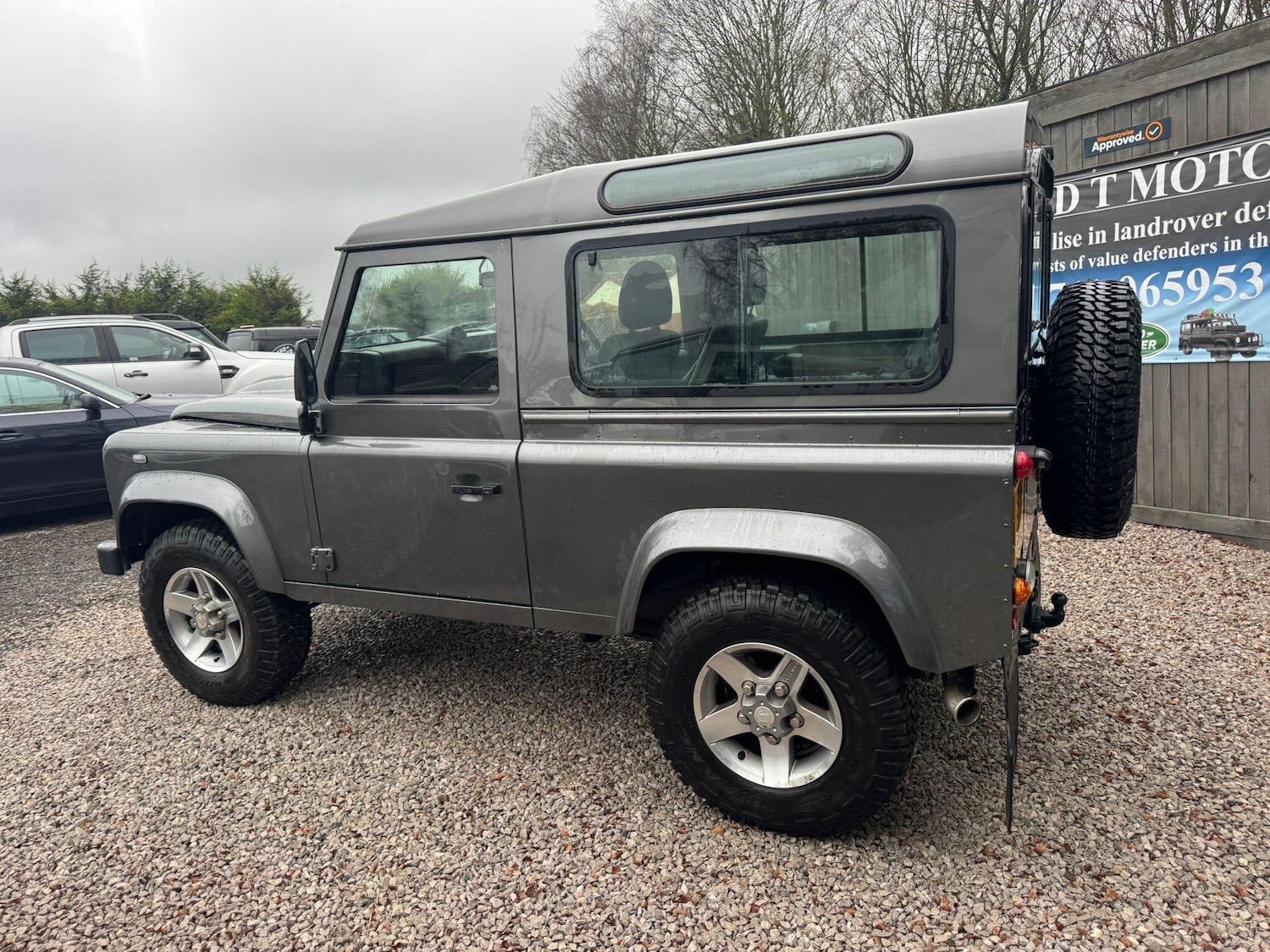 Used Land Rover Defender 90 2015 for sale - 77040664: Photo 34