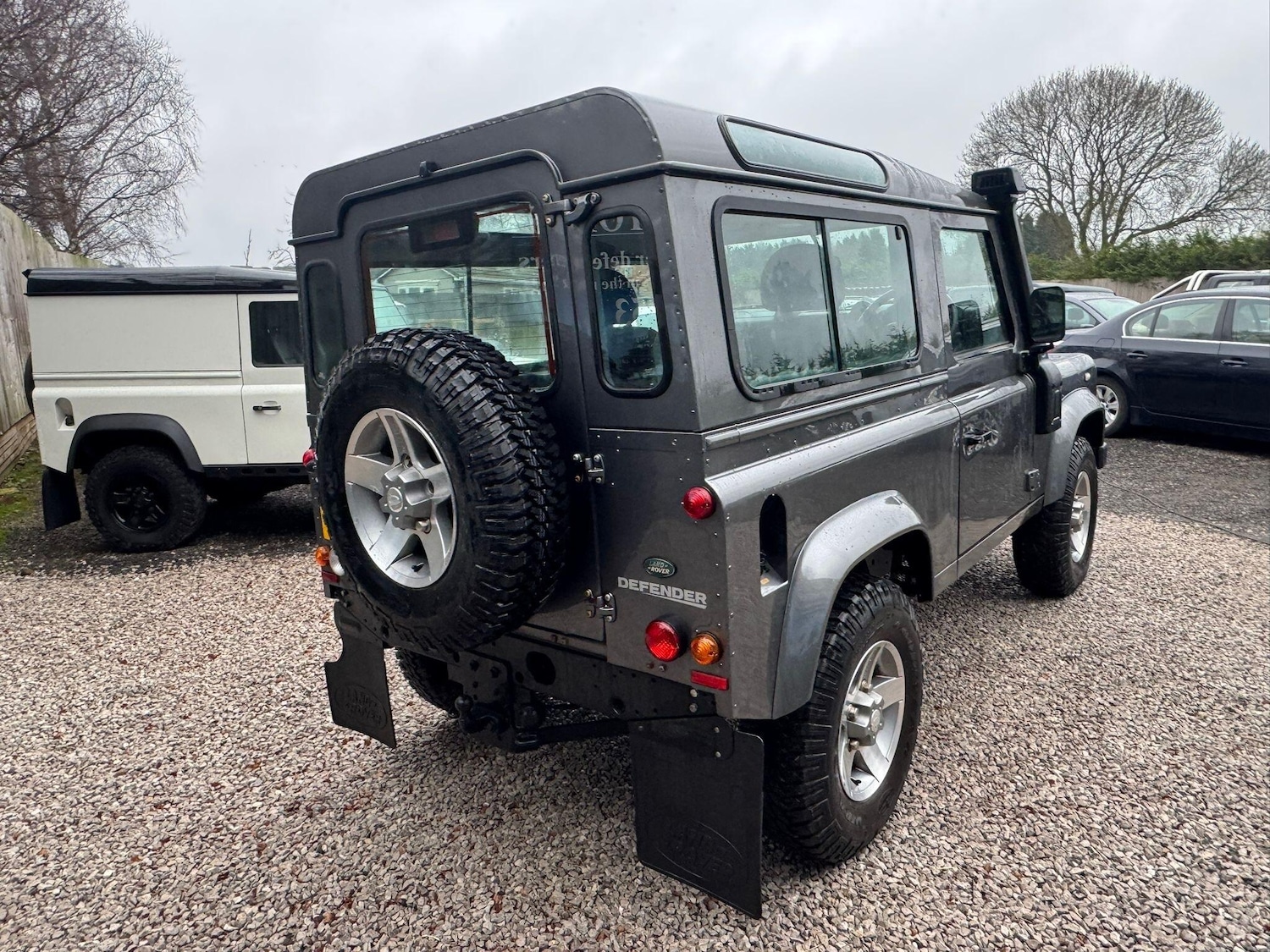 Used Land Rover Defender 90 2015 for sale - 77040664: Photo 36