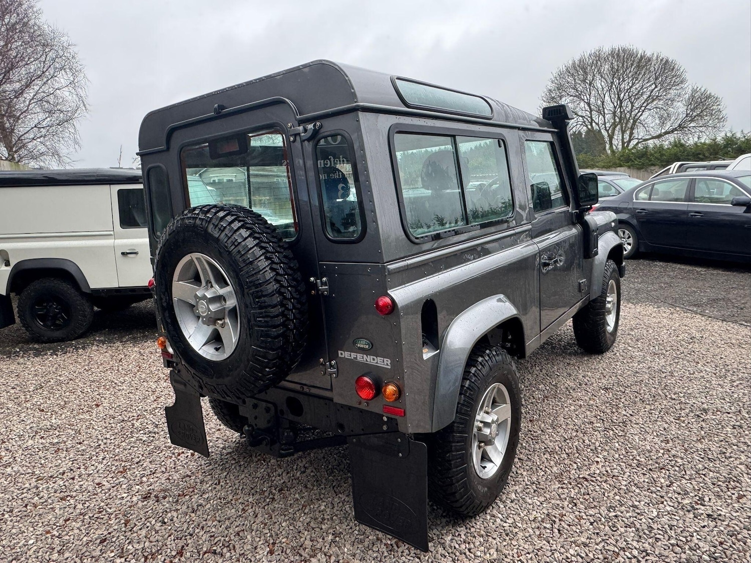 Used Land Rover Defender 90 2015 for sale - 77040664: Photo 39
