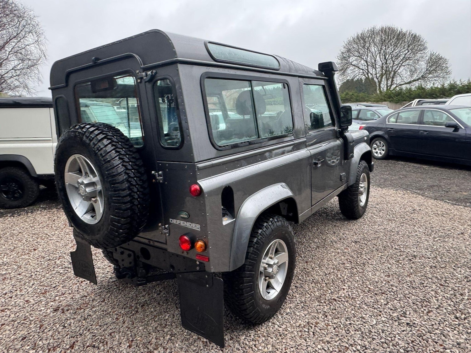 Used Land Rover Defender 90 2015 for sale - 77040664: Photo 41