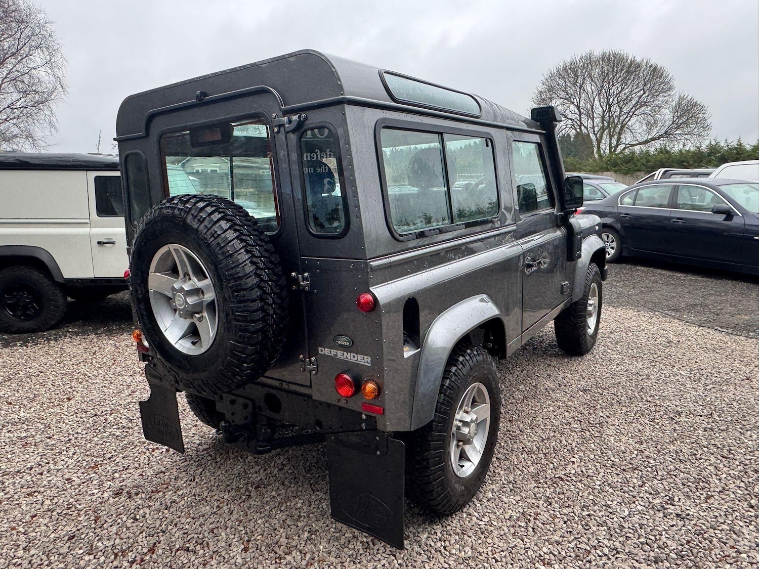 Used Land Rover Defender 90 2015 for sale - 77040664: Photo 46