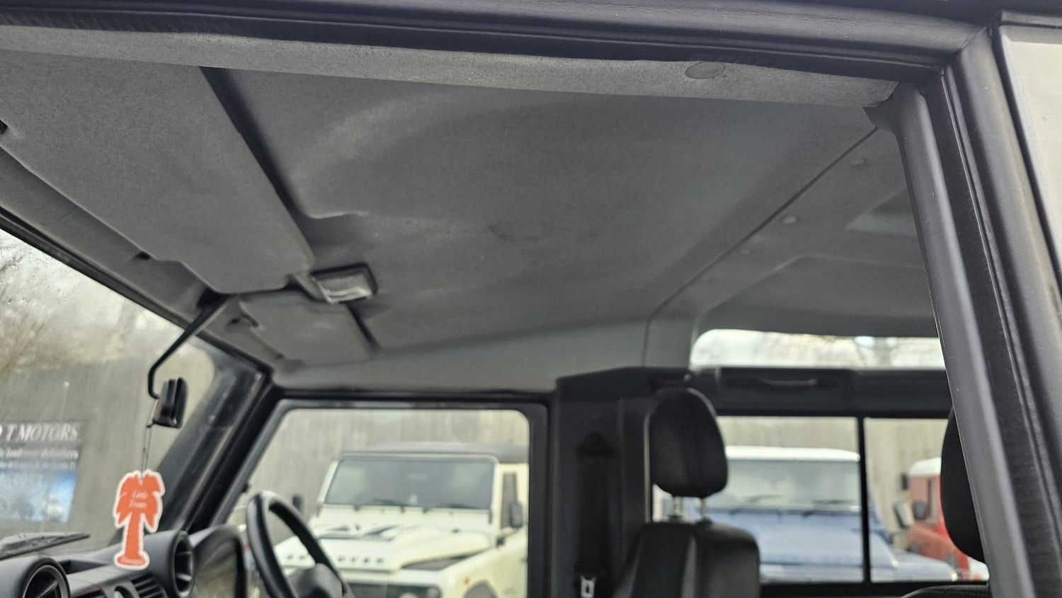 Used Land Rover Defender 90 2015 for sale - 77040664: Photo 61