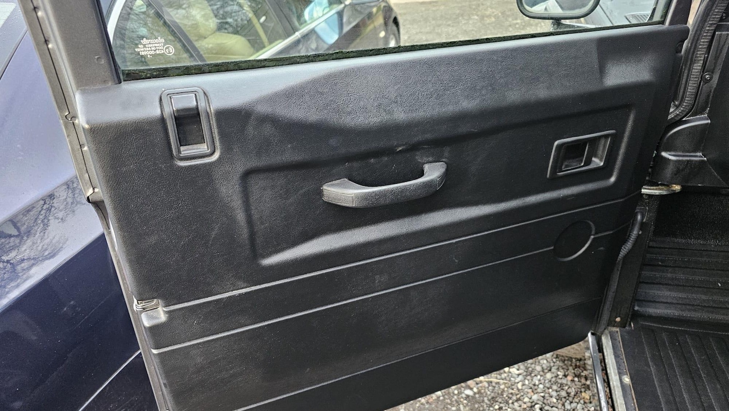 Used Land Rover Defender 90 2015 for sale - 77040664: Photo 64