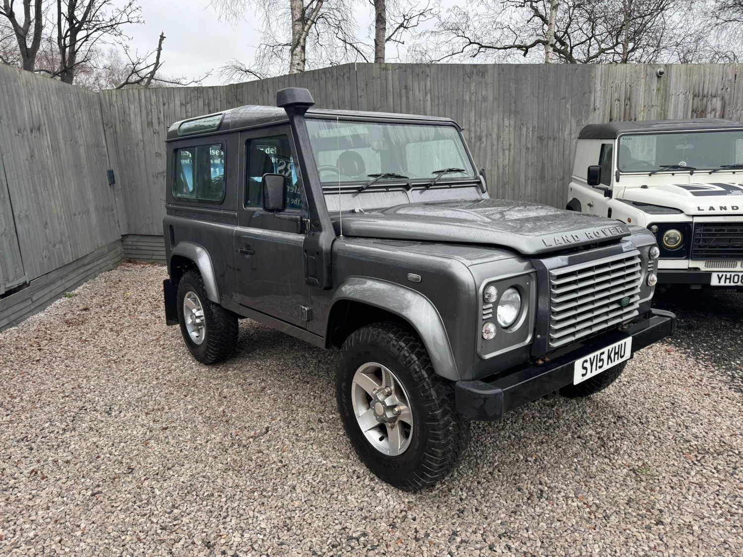 Used Land Rover Defender 90 2015 for sale - 77040664: Photo 7