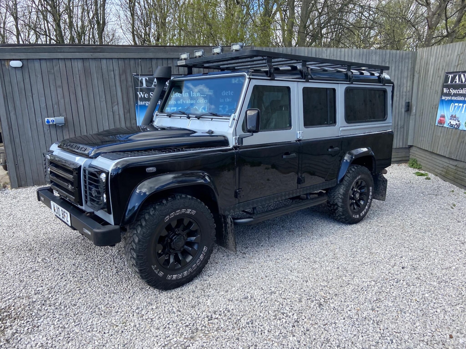 Used Land Rover Defender 110 for sale - 78220023: Photo 12