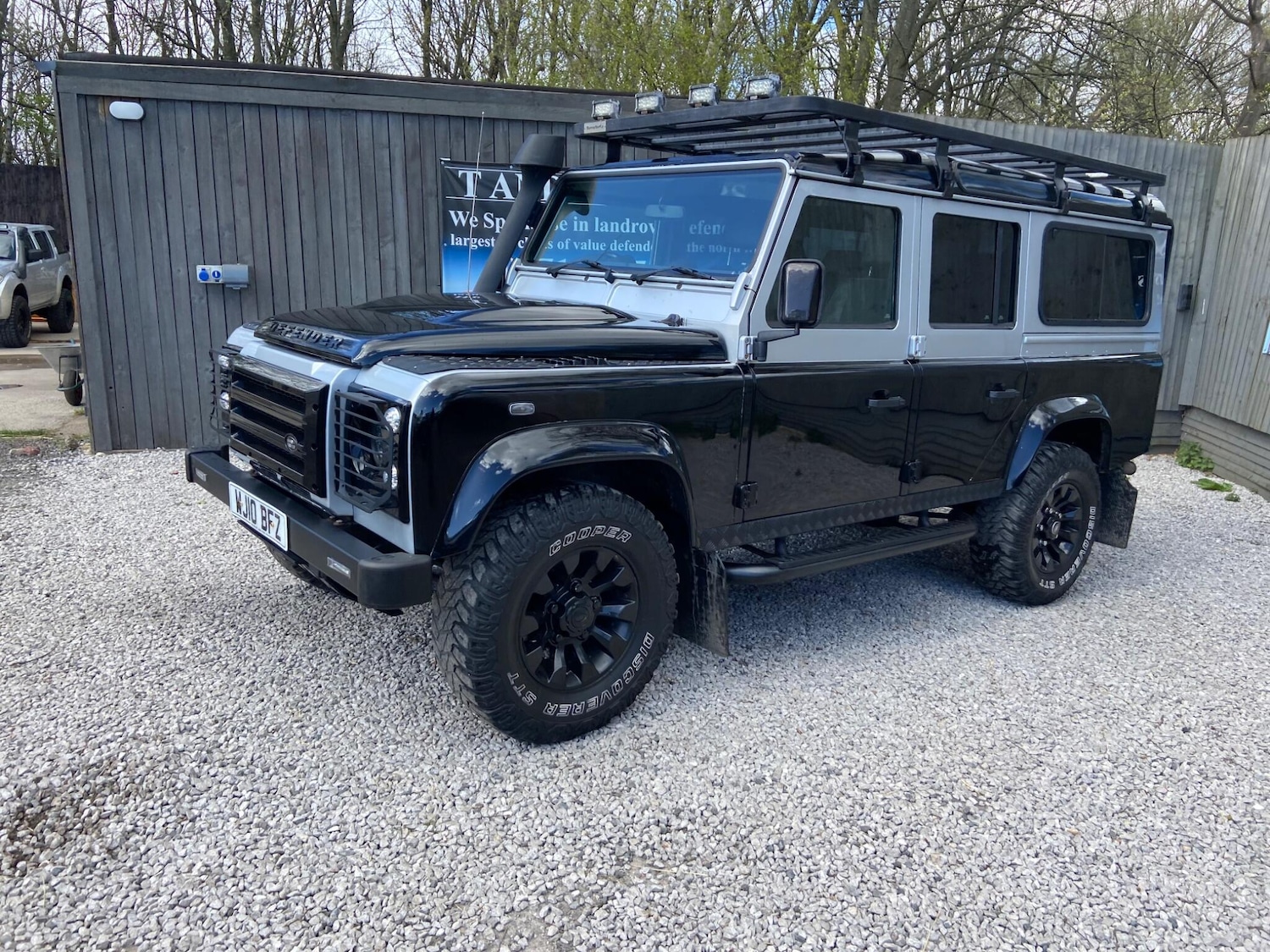 Used Land Rover Defender 110 for sale - 78220023: Photo 14