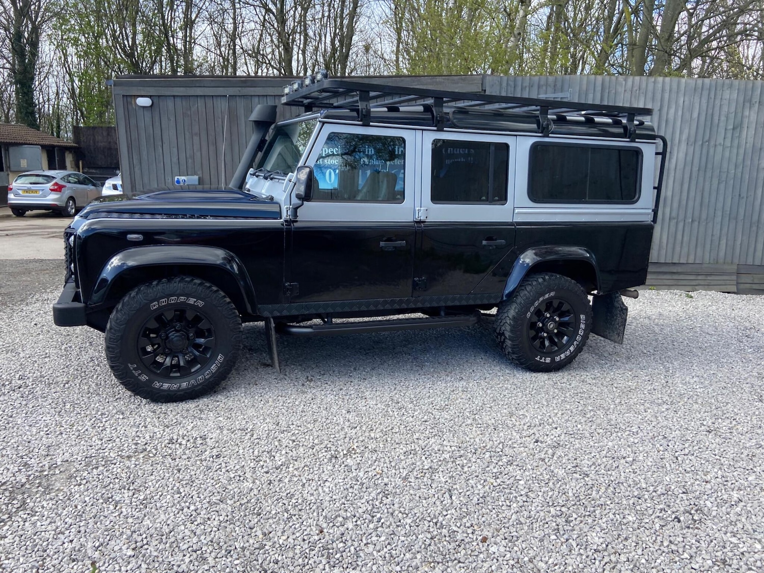 Used Land Rover Defender 110 for sale - 78220023: Photo 16