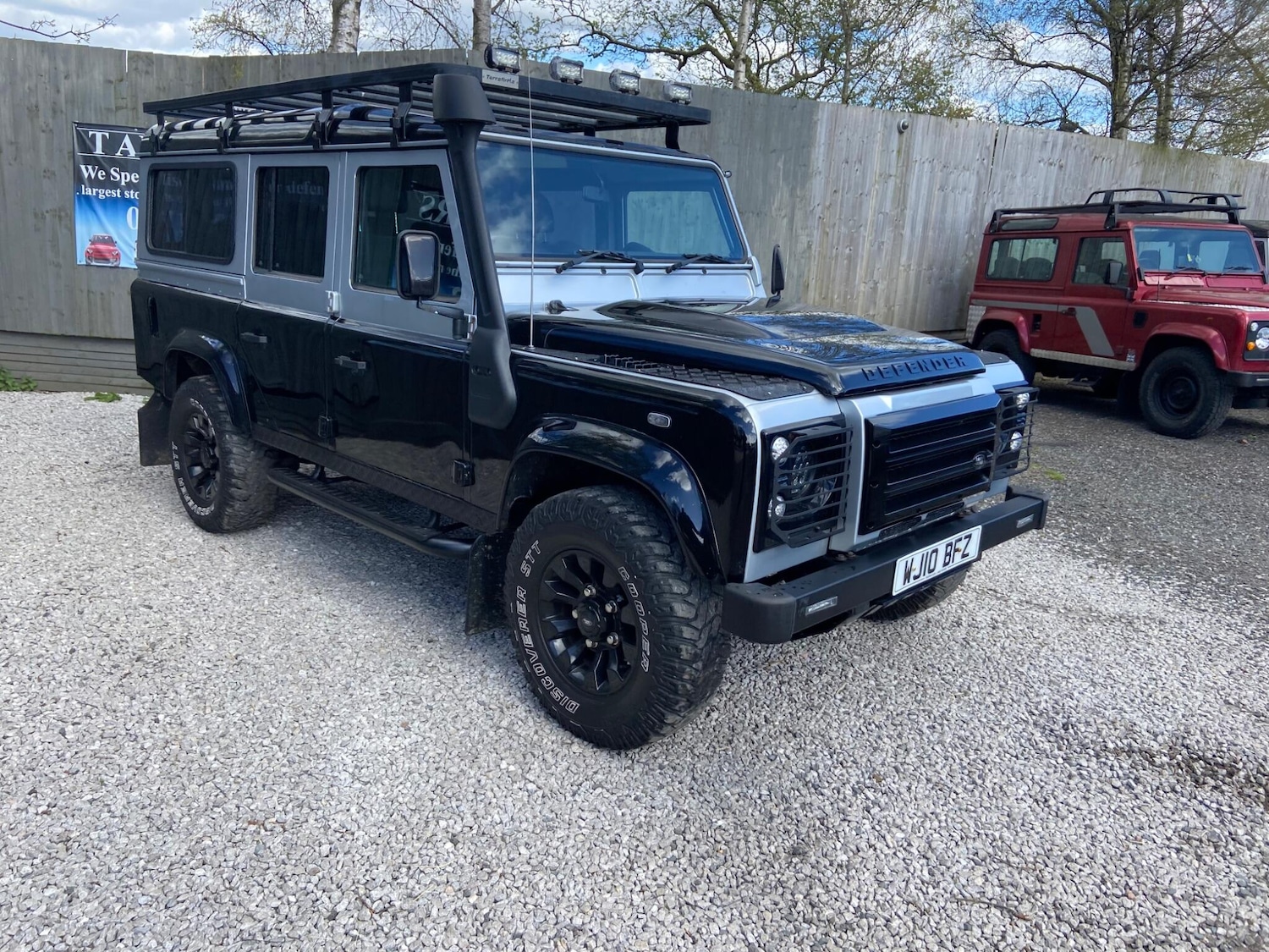 Used Land Rover Defender 110 for sale - 78220023: Photo 24