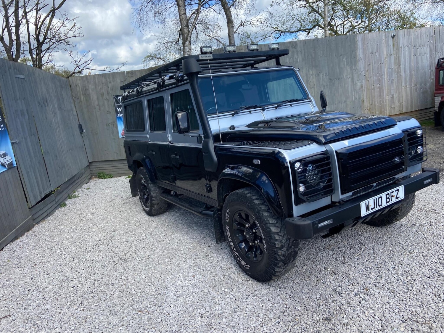 Used Land Rover Defender 110 for sale - 78220023: Photo 25
