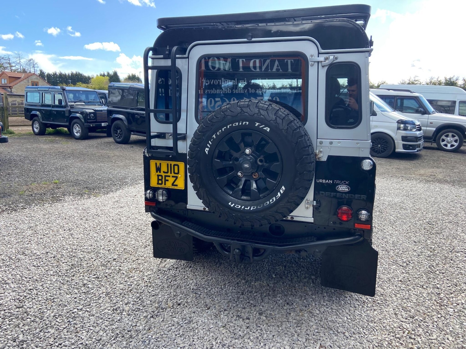 Used Land Rover Defender 110 for sale - 78220023: Photo 26