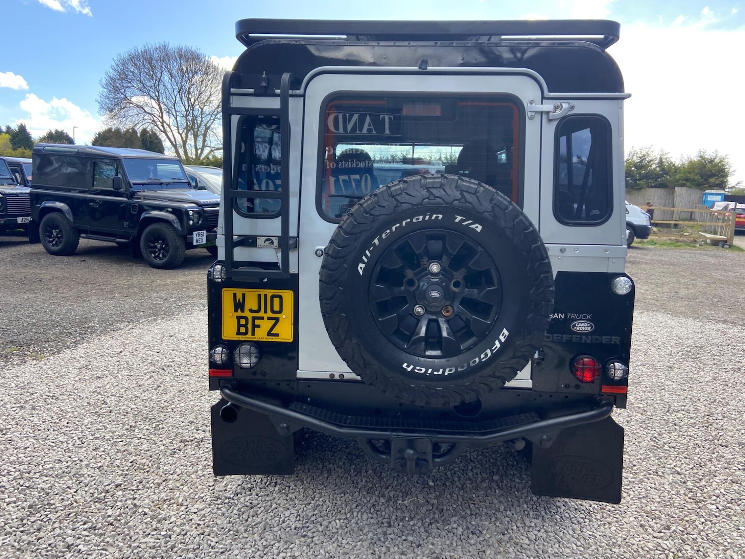 Used Land Rover Defender 110 for sale - 78220023: Photo 28