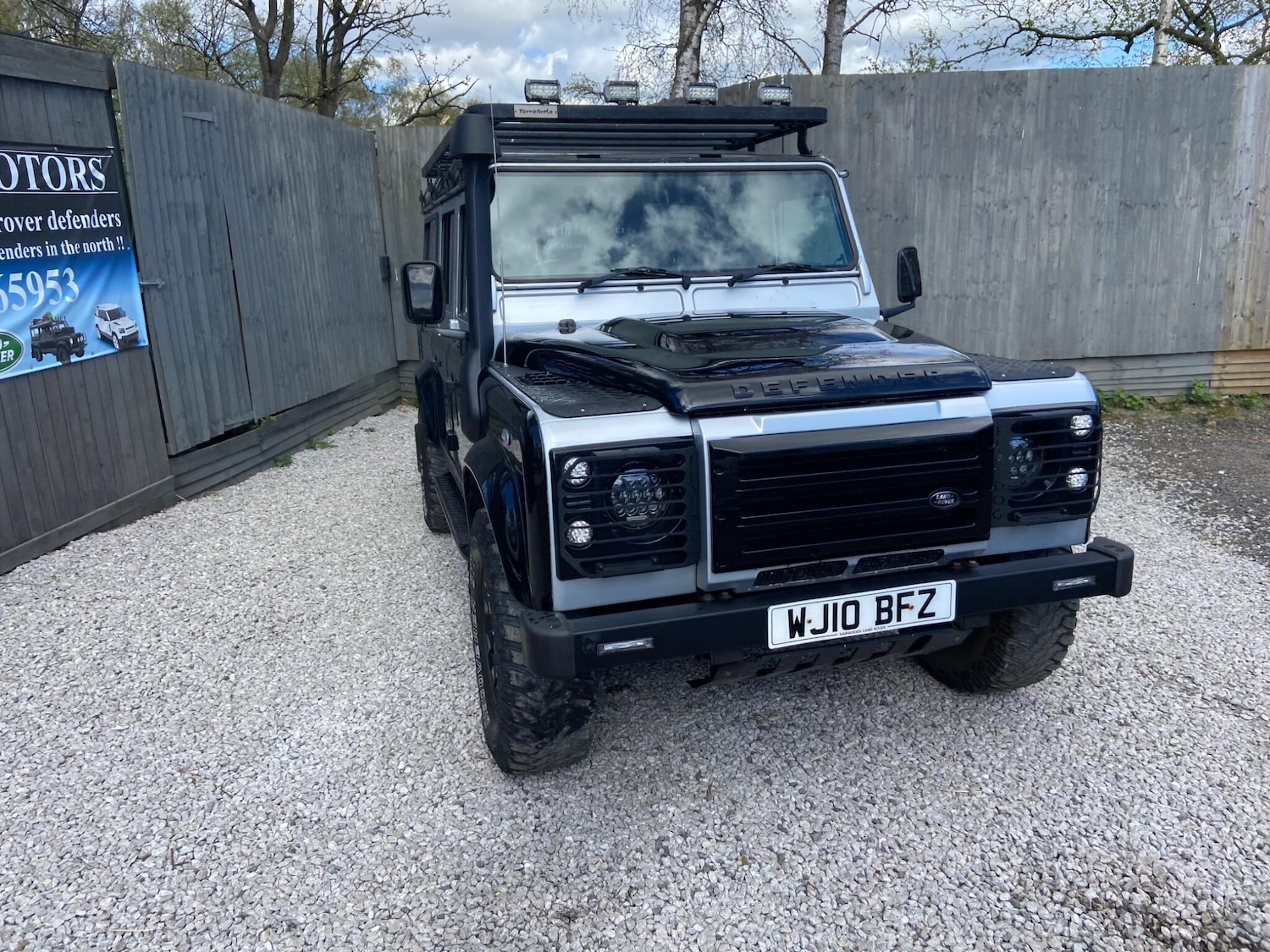 Used Land Rover Defender 110 for sale - 78220023: Photo 30