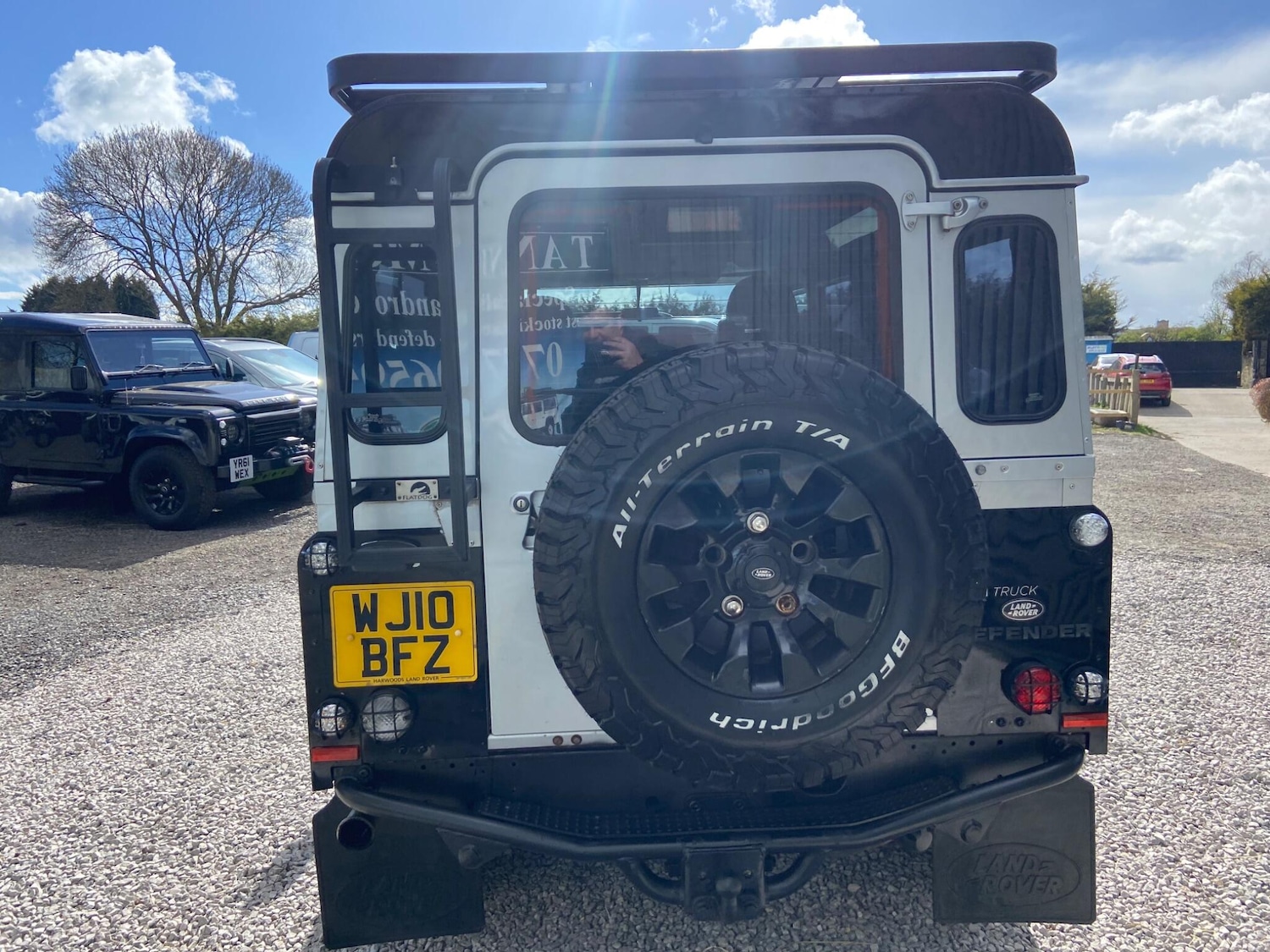 Used Land Rover Defender 110 for sale - 78220023: Photo 32