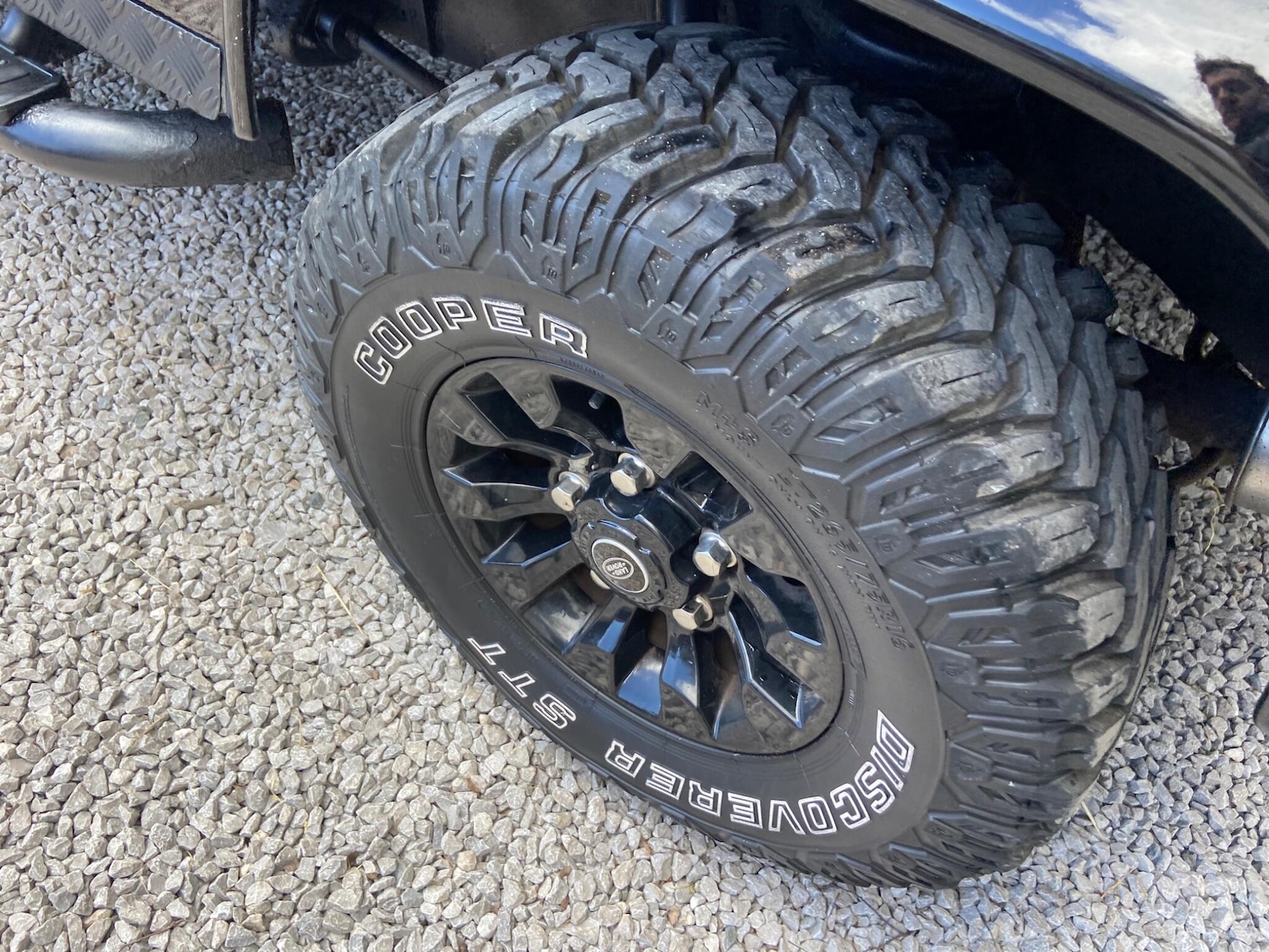 Used Land Rover Defender 110 for sale - 78220023: Photo 37