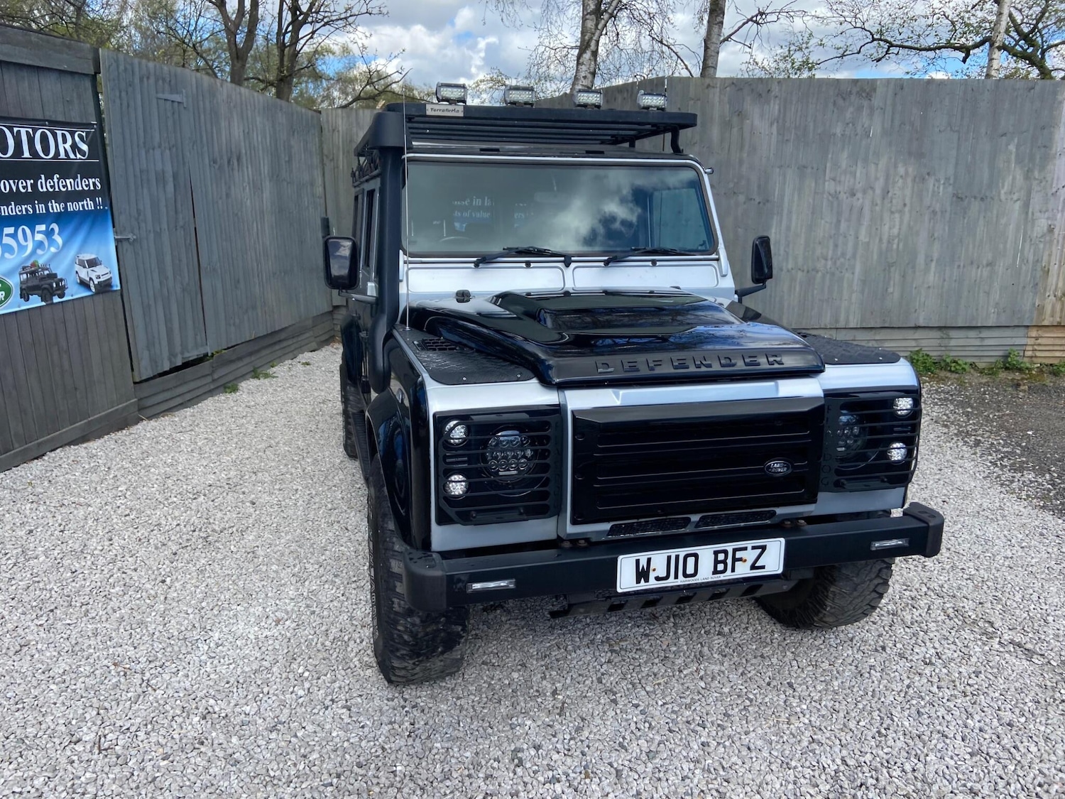 Used Land Rover Defender 110 for sale - 78220023: Photo 40