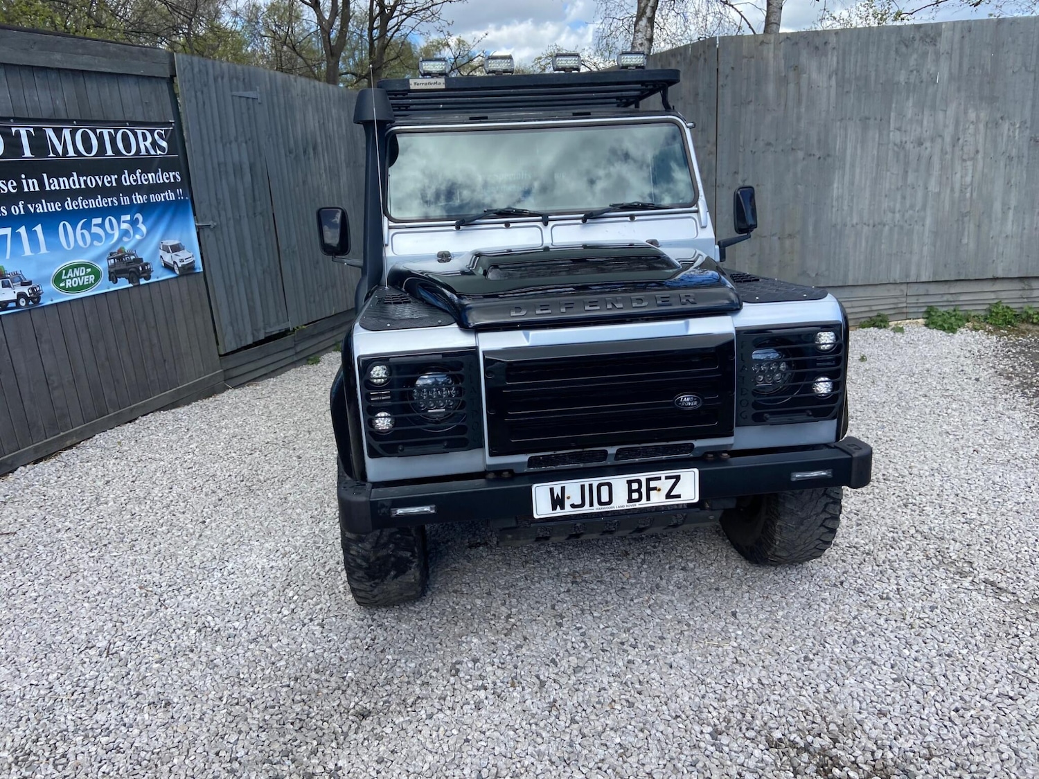 Used Land Rover Defender 110 for sale - 78220023: Photo 44