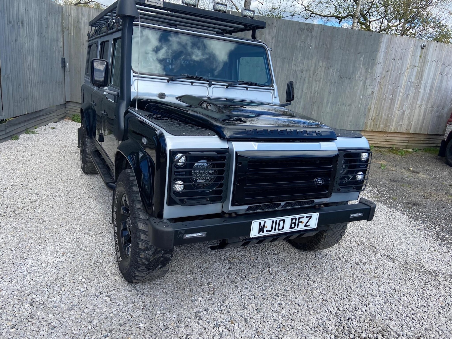 Used Land Rover Defender 110 for sale - 78220023: Photo 47