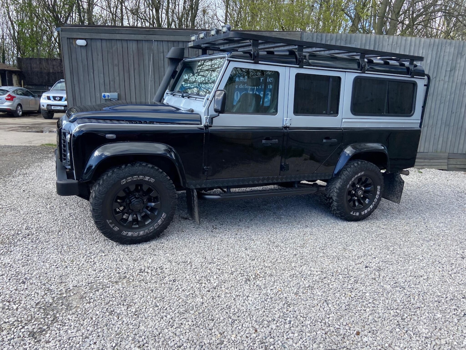 Used Land Rover Defender 110 for sale - 78220023: Photo 6